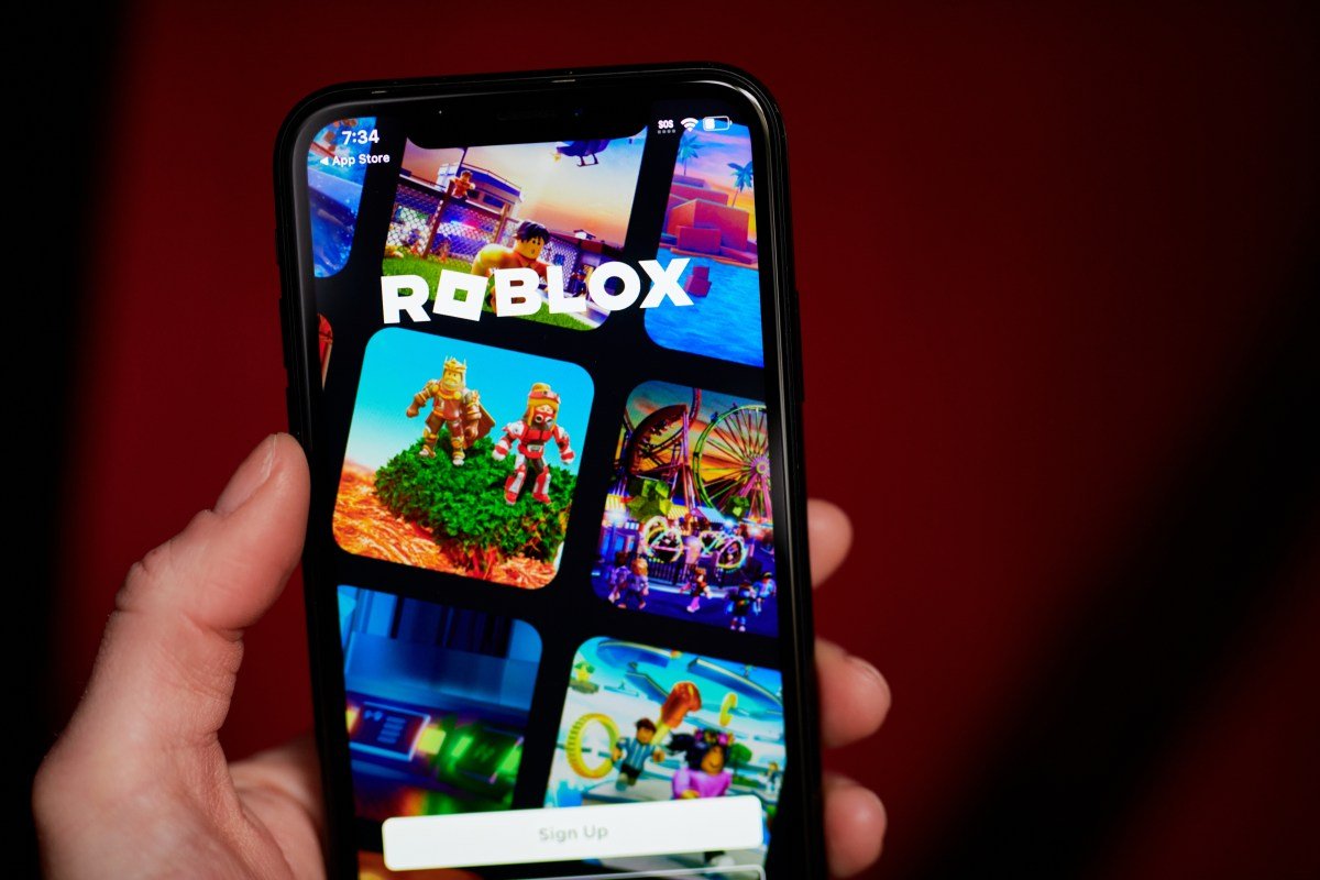 roblox-introduces-new-safeguards-for-teens,-including-age-estimation-tech