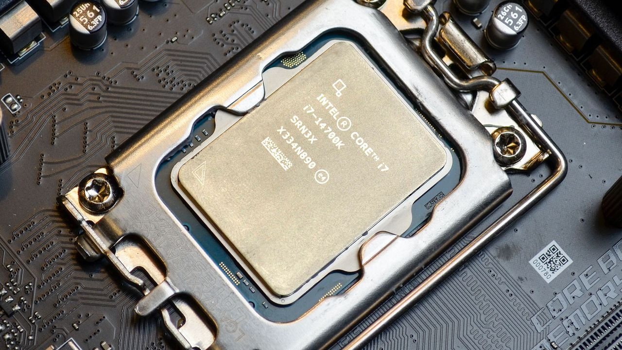 firefox-engineer-warns-intel-raptor-lake-cpus-are-‘crashing-more-often-because-of-the-summer-heat,’-and-it’s-making-me-worry-about-the-future-of-these-chips