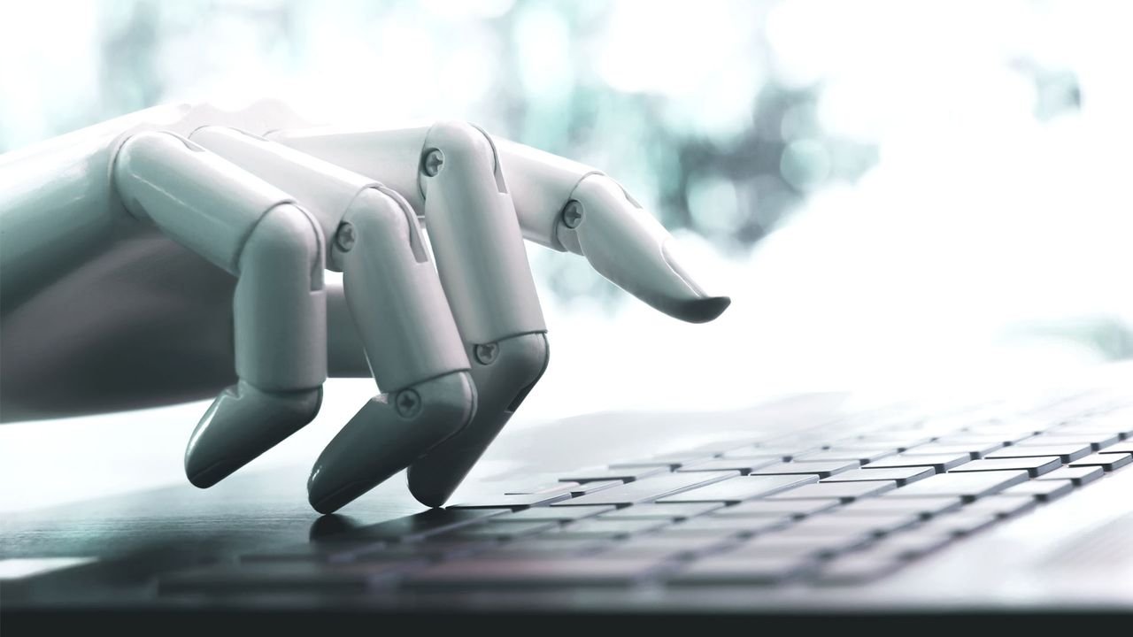 i-am-an-ai-expert-and-here’s-what-businesses-should-know-about-using-popular-ai-chatbots-for-writing-content