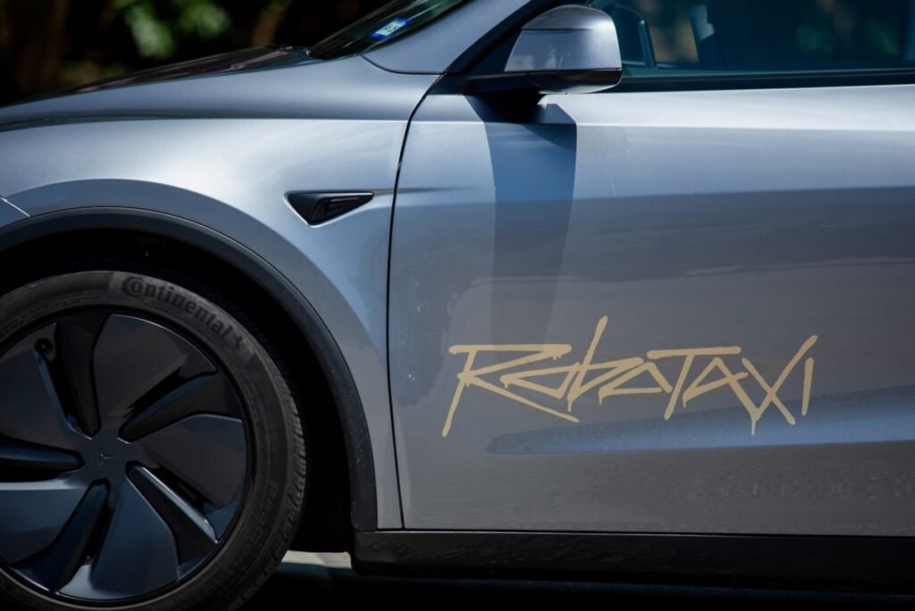techcrunch-mobility:-tesla-vs-gm:-a-tale-of-two-earnings
