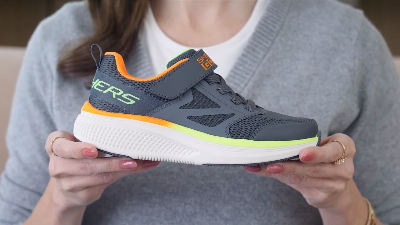 these-new-sneakers-have-a-secret-airtags-compartment-to-track-your-child’s-location-–-but-they’re-dividing-opinion-among-parents