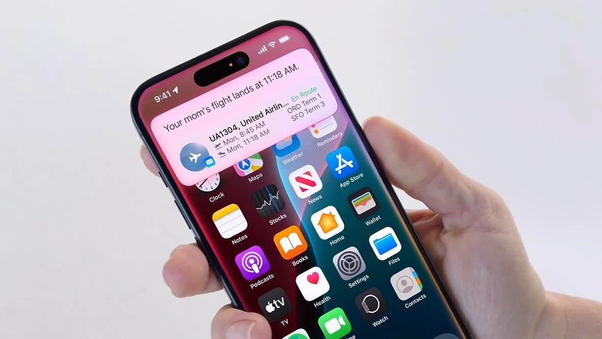 frustrated-siri-users-claim-the-voice-assistant-is-becoming-unusable,-as-a-relaxed-tim-cook-says-apple-is-‘making-good-progress’-on-its-2026-reboot