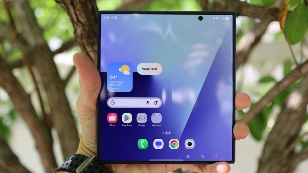 the-galaxy-z-fold-7-costs-too-much-–-but-this-could-actually-be-a-good-thing-for-folding-phones