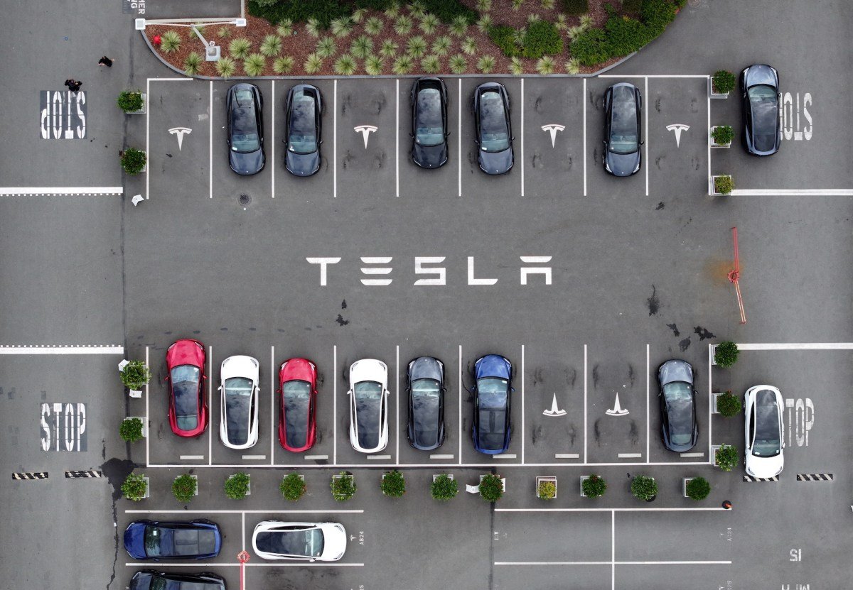 techcrunch-mobility:-tesla’s-ride-hailing-gambit